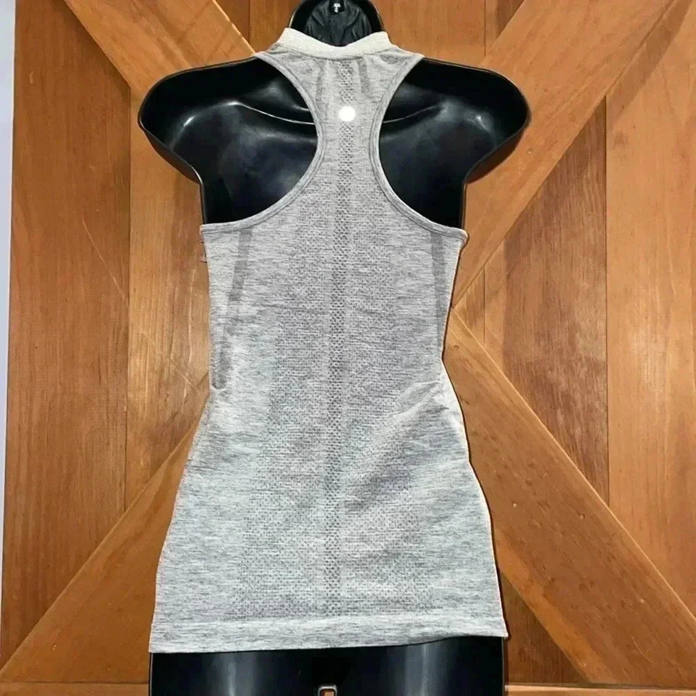 🛑SOLD🛑 Lululemon Swifty Tech- 4 - Picture 5 of 10